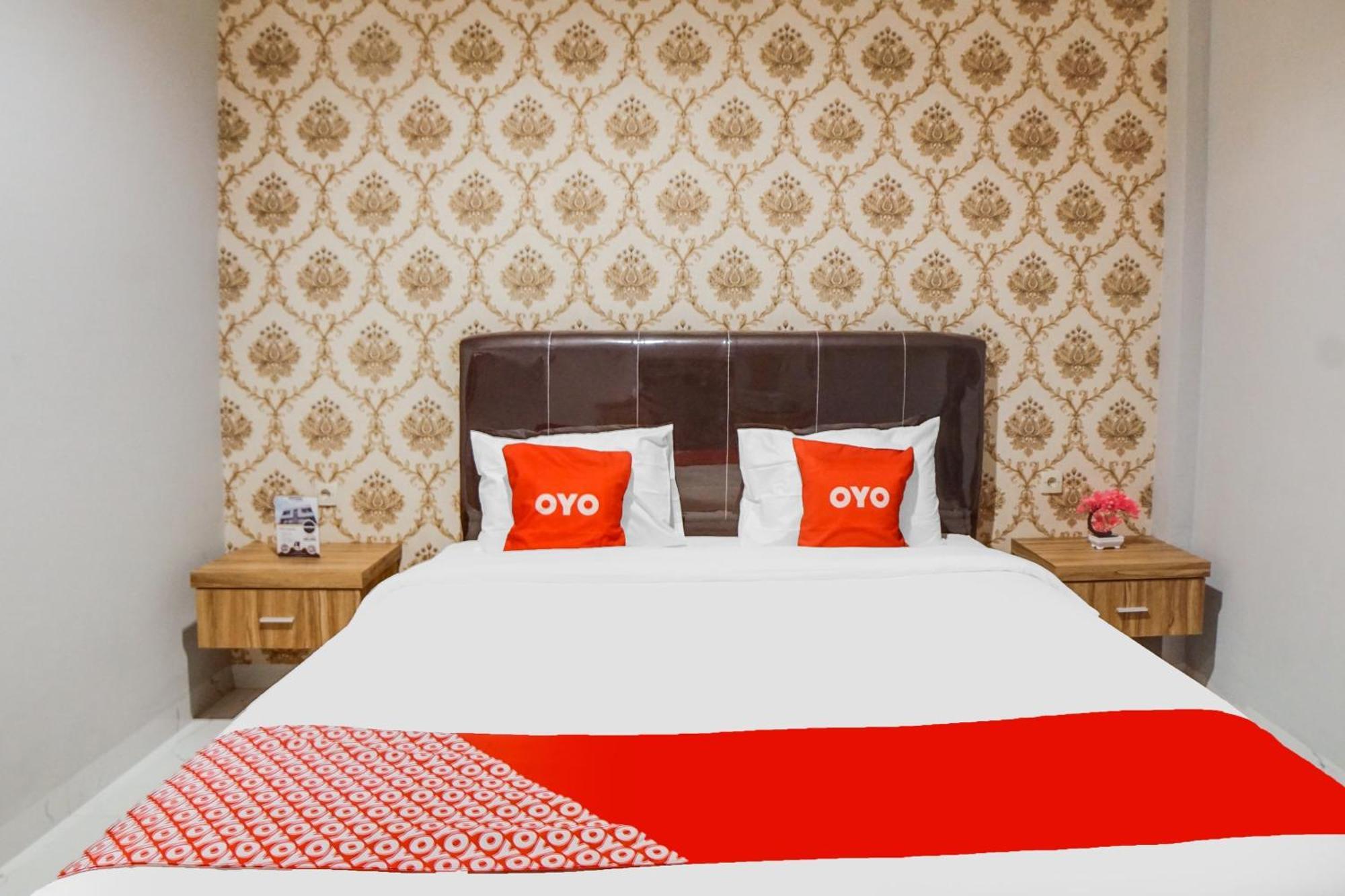 Super Oyo Capital O 92066 Papakoel Hotel & Cafe Medan Ngoại thất bức ảnh
